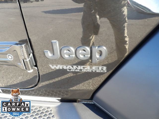 2020 Jeep Wrangler Black and Tan