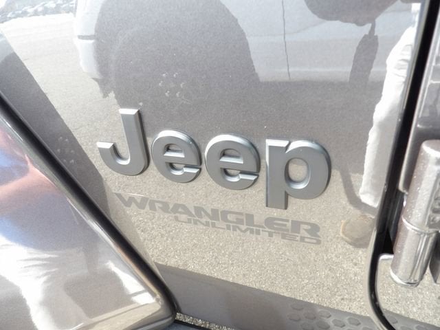 2022 Jeep Wrangler Unlimited Sahara Altitude