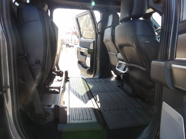 2026 Ford F-250 Super Duty Platinum - Photo 38