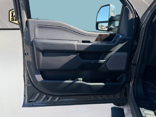2027 Ford F-350SD LARIAT