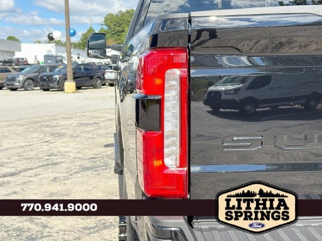 2027 Ford F-350SD LARIAT