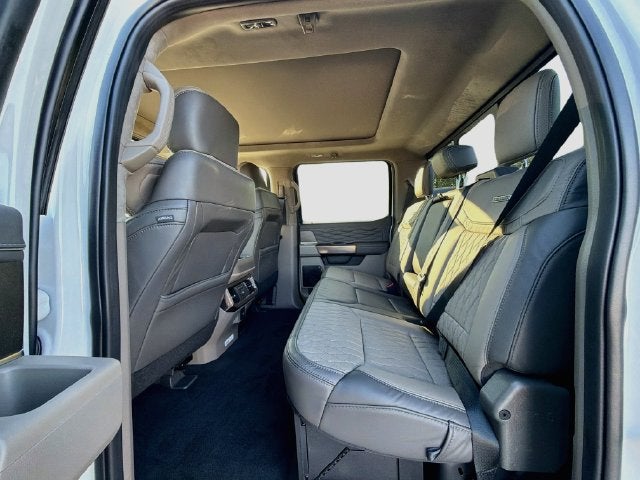 2027 Ford F-350SD Platinum