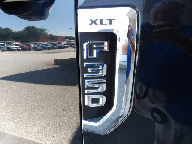 2022 Ford F-350SD XLT