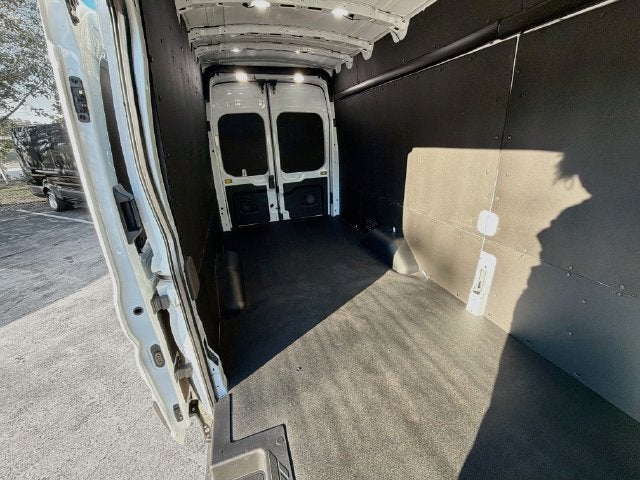 2027 Ford Transit-250 Base