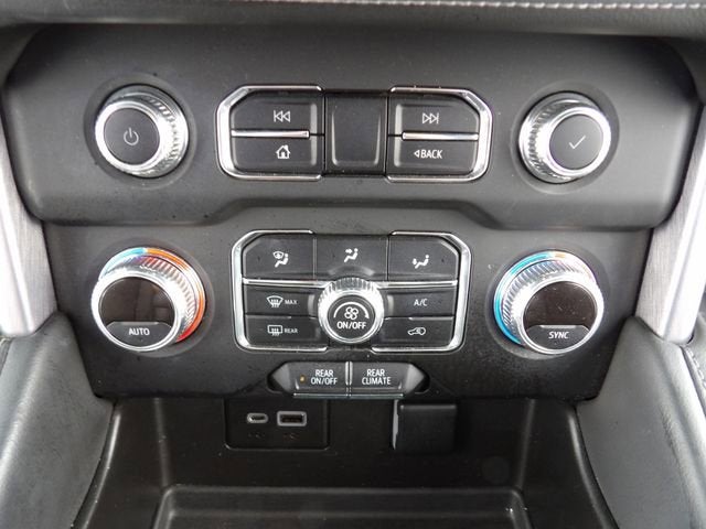 2022 GMC Yukon XL SLE