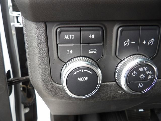 2022 GMC Yukon XL SLE