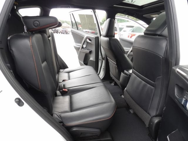 2018 Toyota RAV4 SE