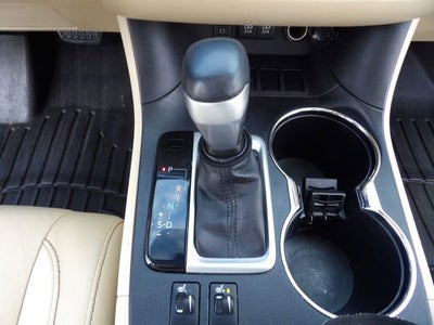 2017 Toyota Highlander SE