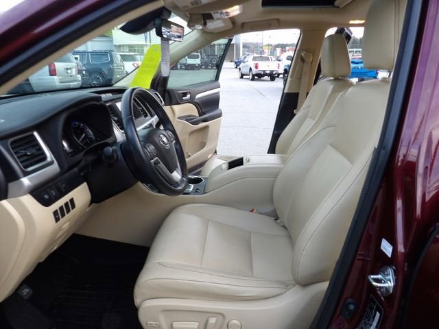 2017 Toyota Highlander SE