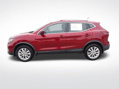 2022 Nissan Rogue Sport SV